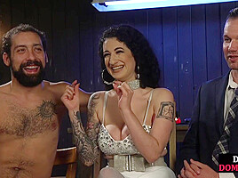 Femdom MILF pegs and humiliates her bisex sub in 3some