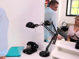 Jessica Bunnington: Hot Sex For The Busty Bimbo Secretary