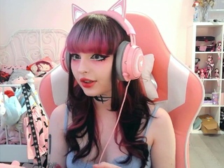 Lewd amateur brunette teen meg davis webcam masturbation